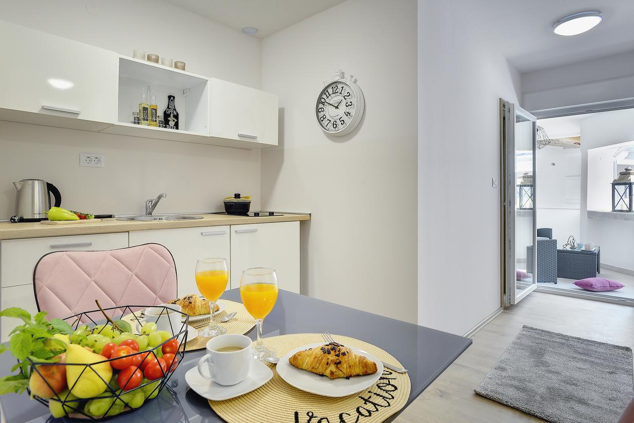 D&A City Center Apartments With Free Parking 普拉 外观 照片