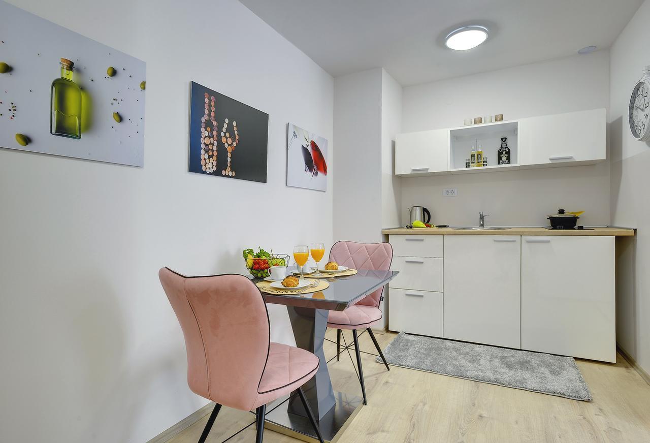 D&A City Center Apartments With Free Parking 普拉 外观 照片