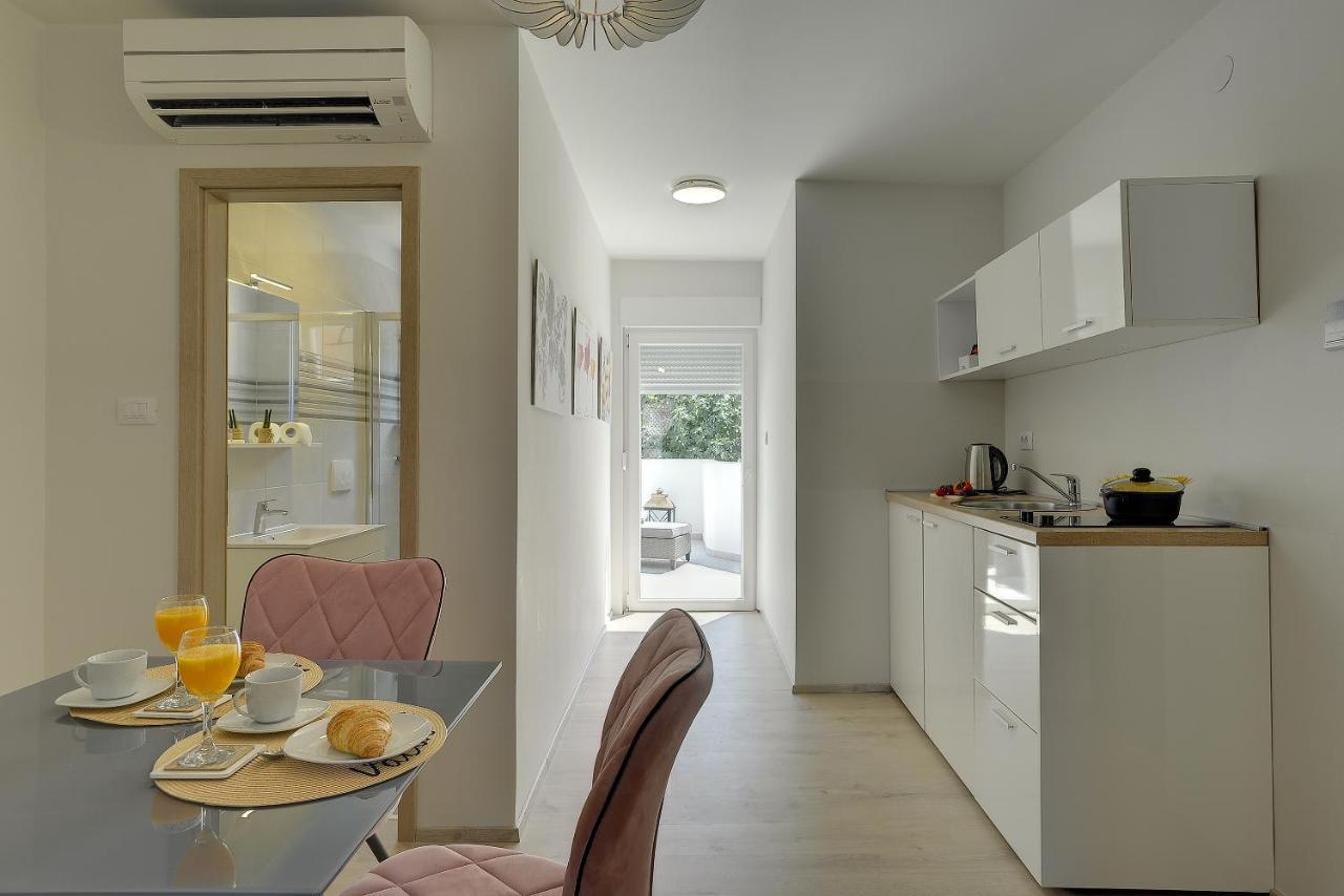 D&A City Center Apartments With Free Parking 普拉 外观 照片