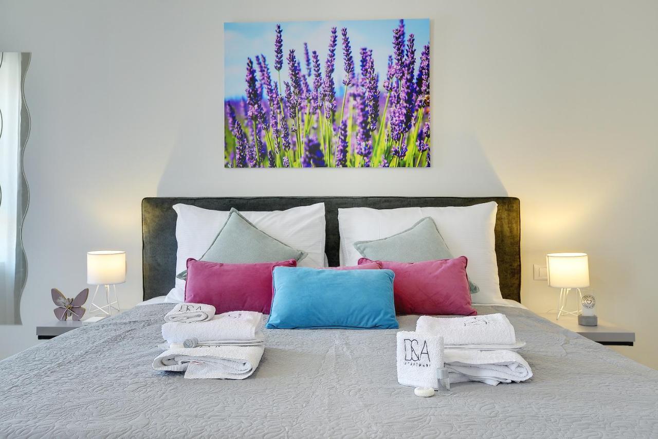 D&A City Center Apartments With Free Parking 普拉 外观 照片